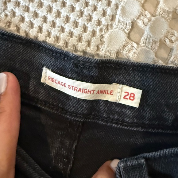 Levi Ribcage Straight Ankle Jeans - Black - Picture 2 of 6